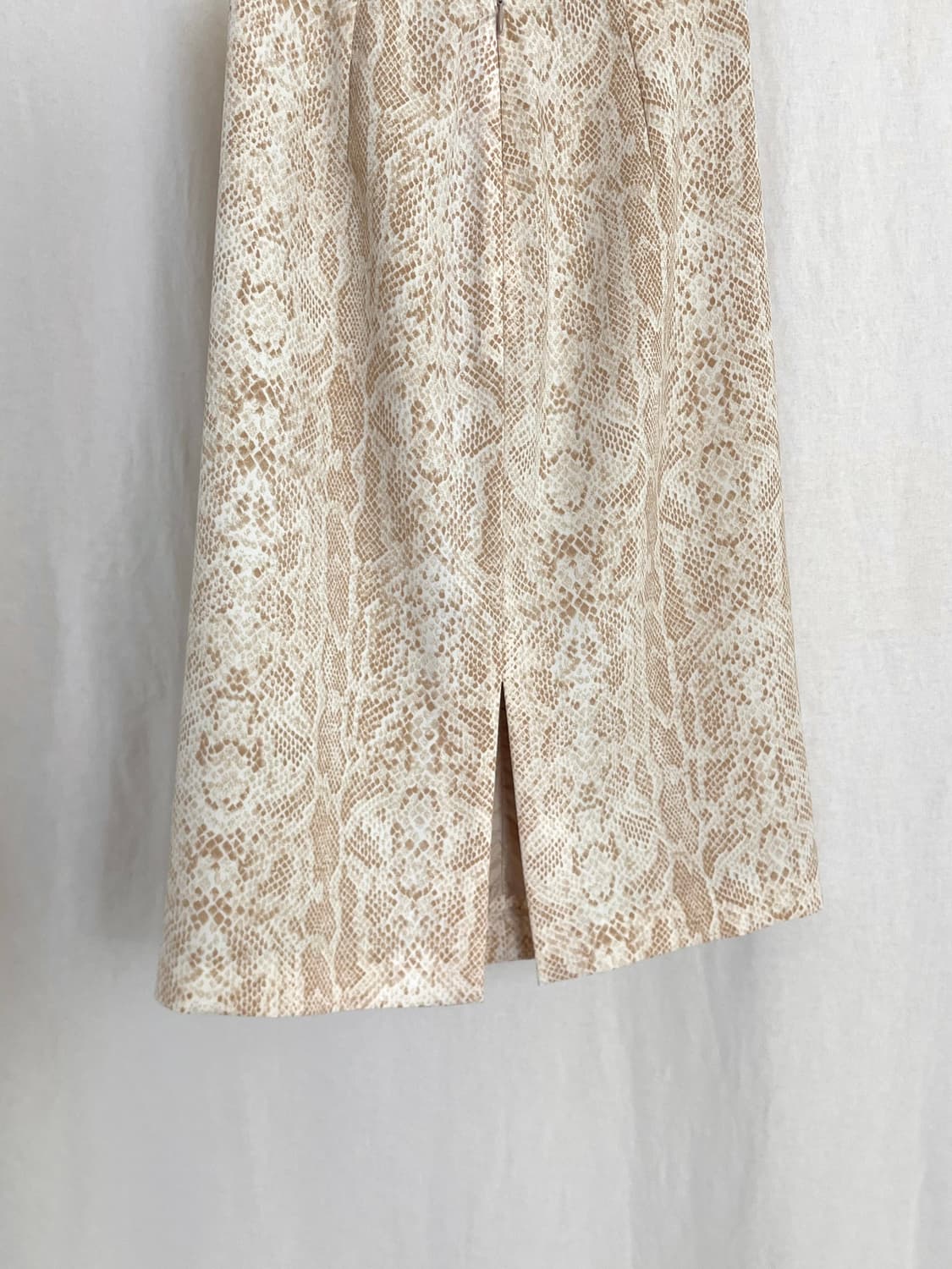 Snake Print Skirt 뱀피 프린팅 스커트 상품이미지5