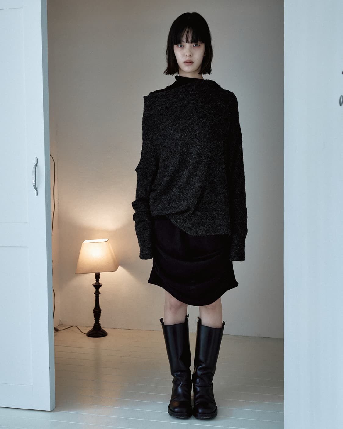 Off-Shoulder Boucle Pullover - charcoal 상품이미지2