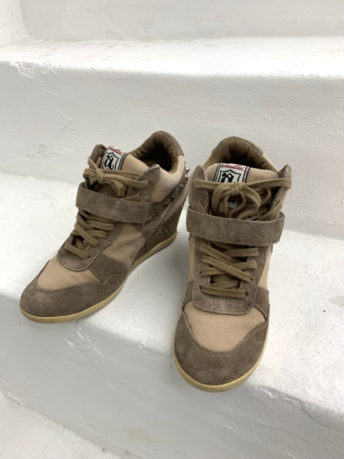 Ash sand stud high top sneakers  상품이미지1