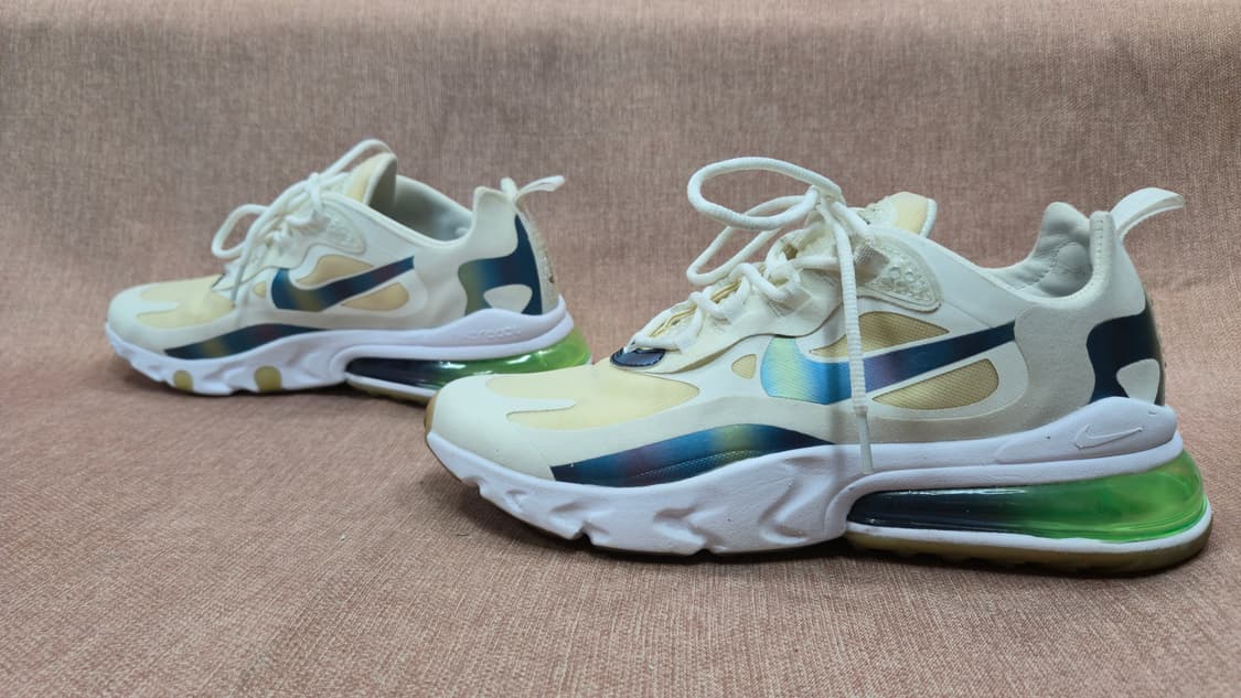 나이키 265mm-  에어맥스 270 리액트 운동화  
유니크한 디자인
 상품이미지4