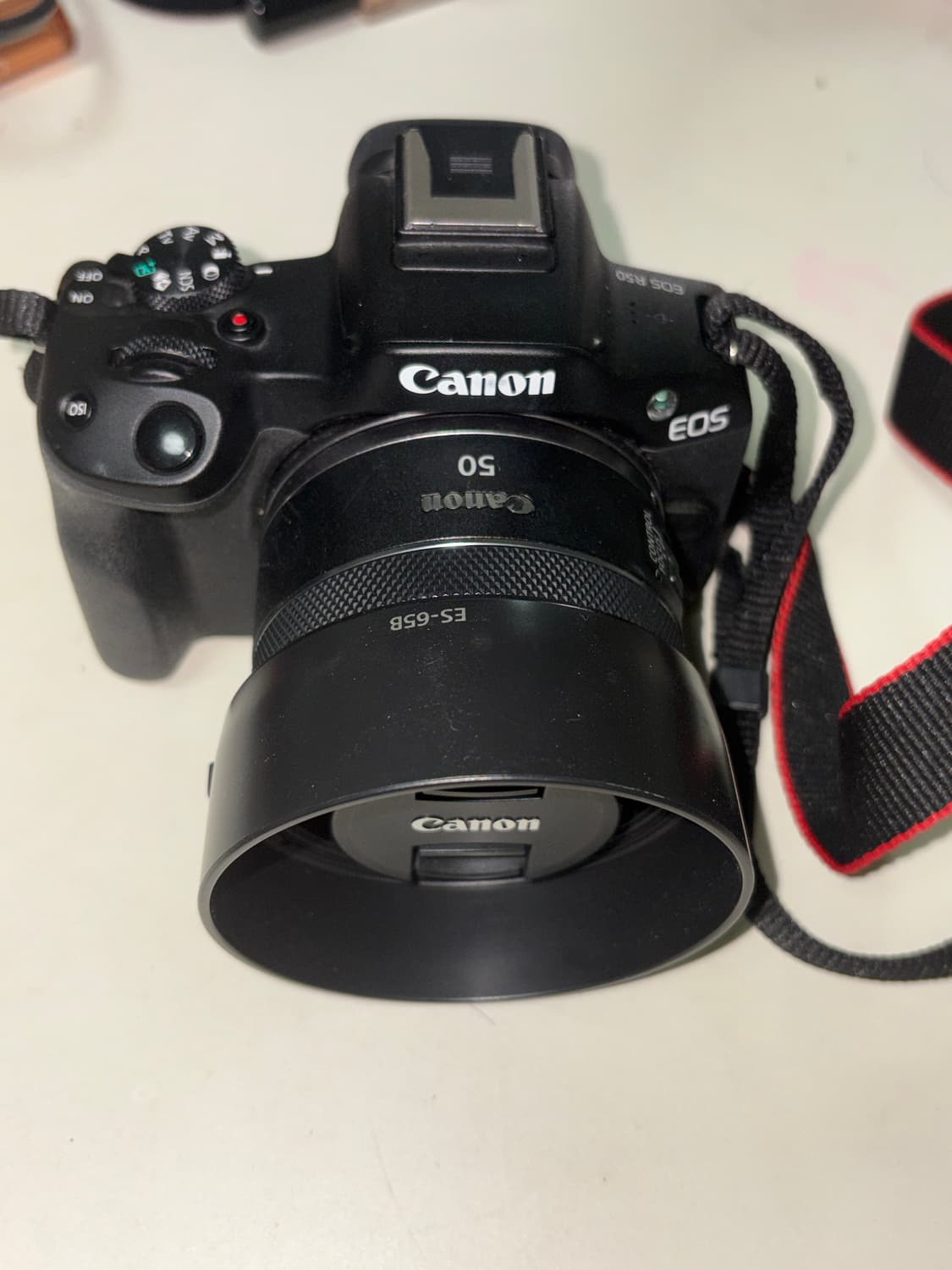 캐논 R50 바디와 RF 50mm f1.8 STM 렌즈 일괄 판매합니다. 상품이미지1