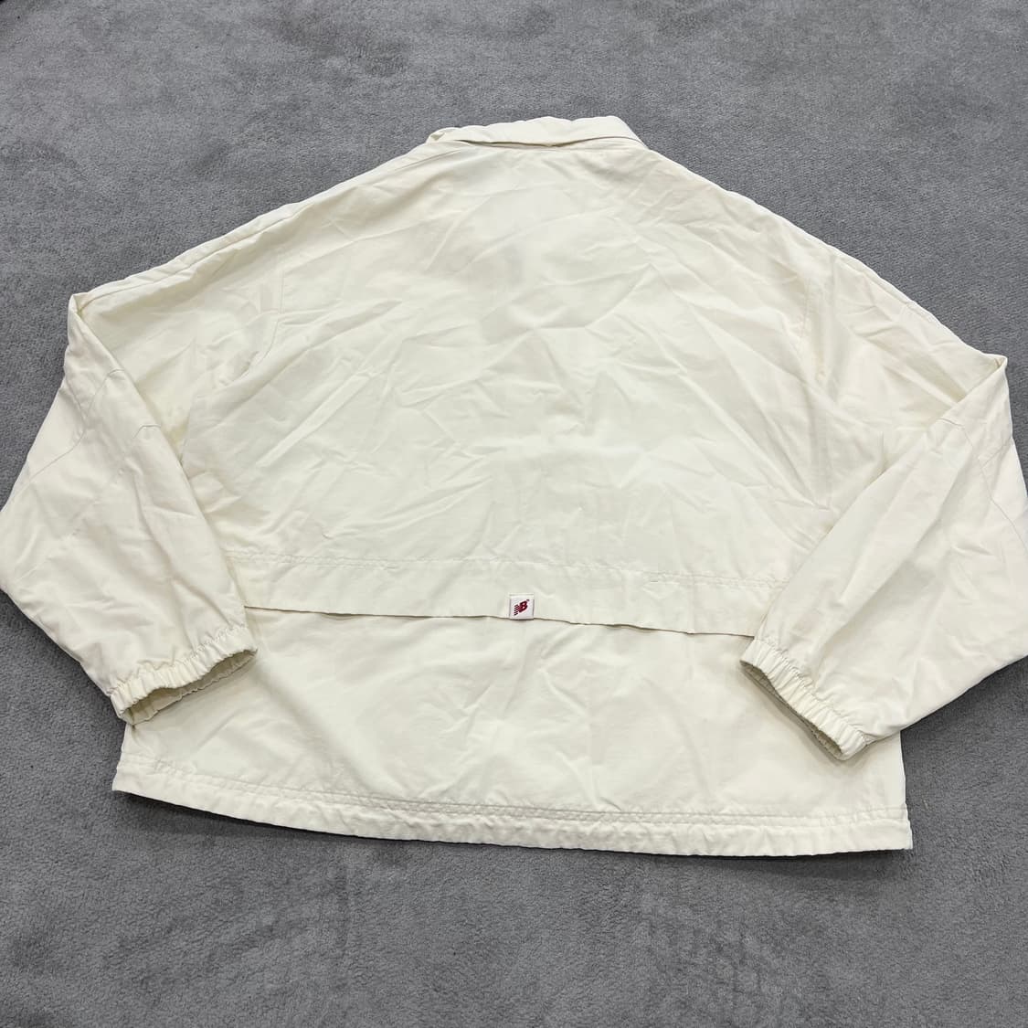 L 뉴발란스 아이보리 바람막이 자켓 상품이미지5