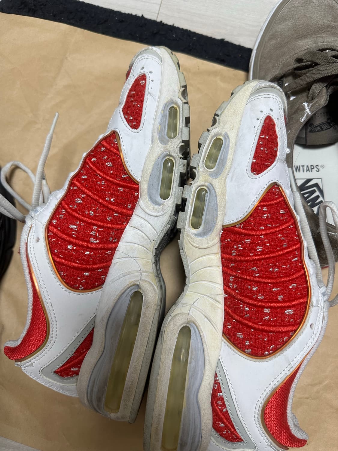 나이키 x 슈프림 에어맥스 테일윈드 4 화이트 270 상품이미지3