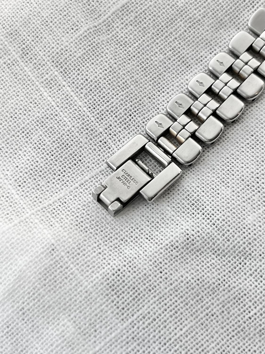 90s 꾸레쥬 로고아워 손목시계 콤비 상품이미지9