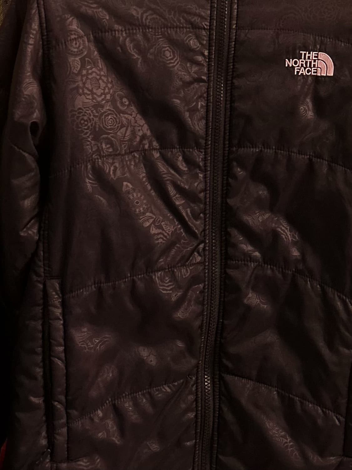 노스페이스 경량패딩 플라워패턴 레전드매물 상품이미지2