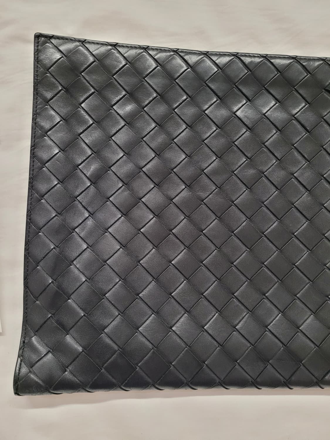 보테가베네타 인트레치아토 하프 지퍼 투톤 클러치 상품이미지4