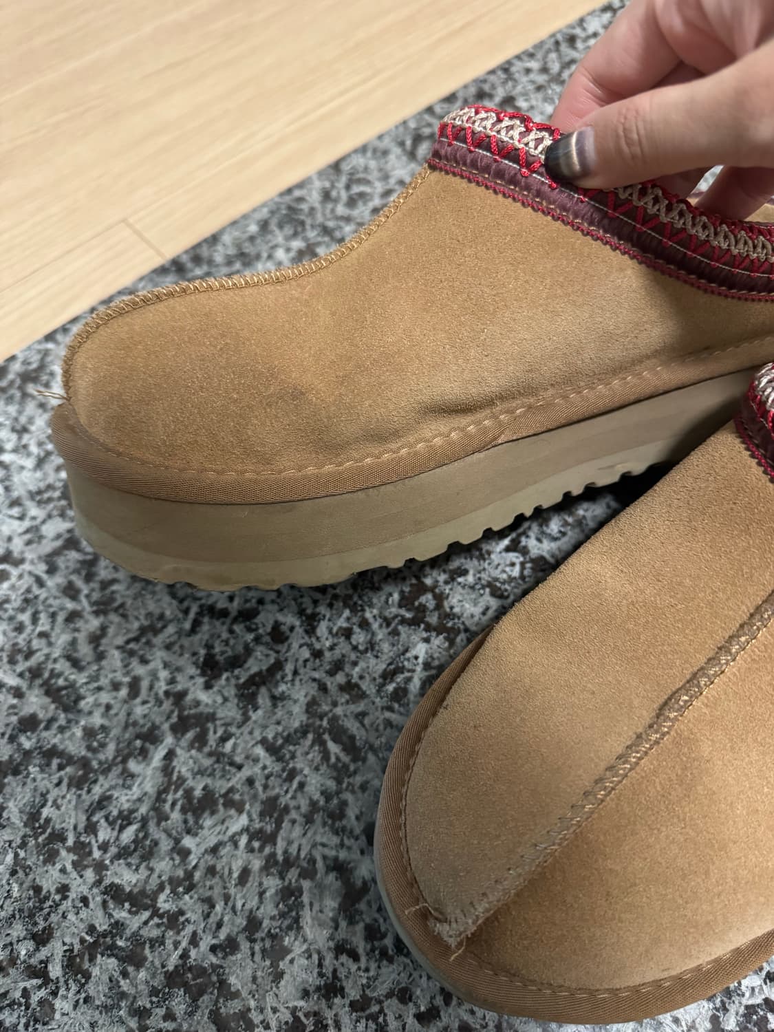 어그 타스만 플랫폼 250 상품이미지2