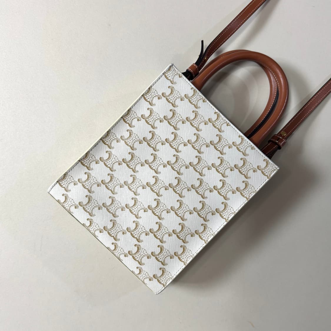 [백화점판/당일출고]셀린느 트리오페 미니 카바스백 / 크로스백 상품이미지3