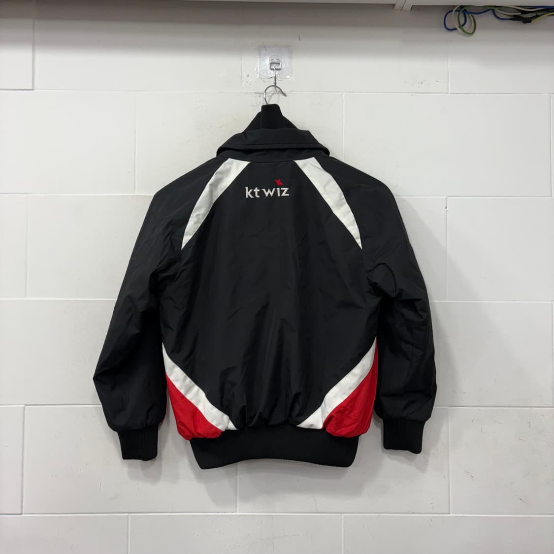 KT위즈 동계 점퍼 상품이미지6