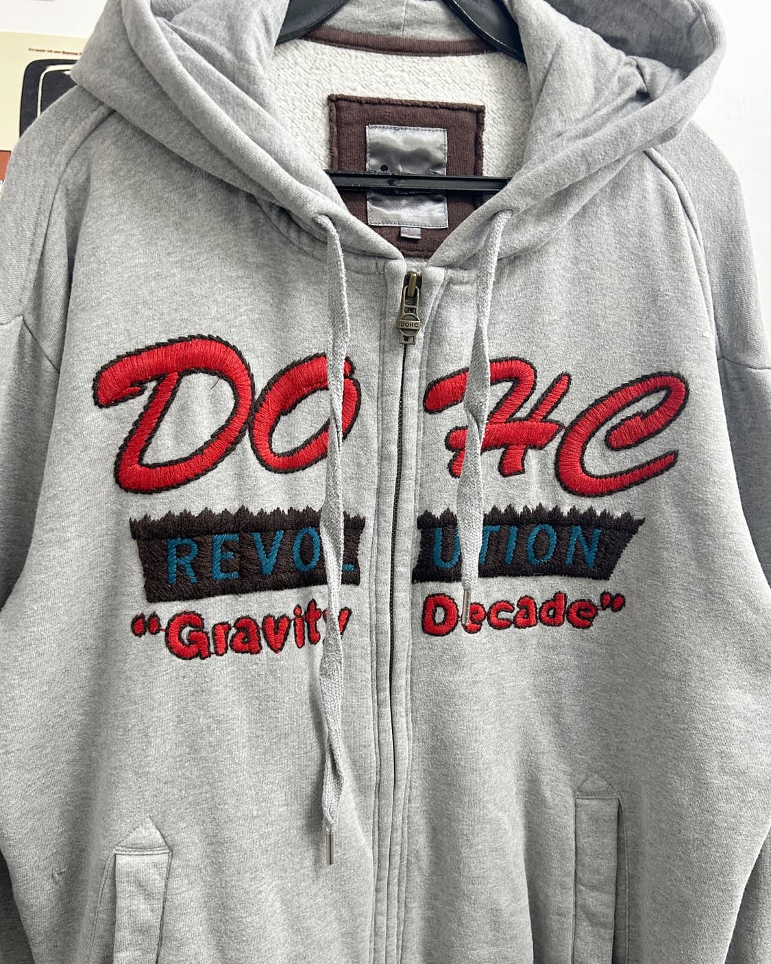 DOHC 도크 아플리케 그레이 스웻 후드 집업 상품이미지2