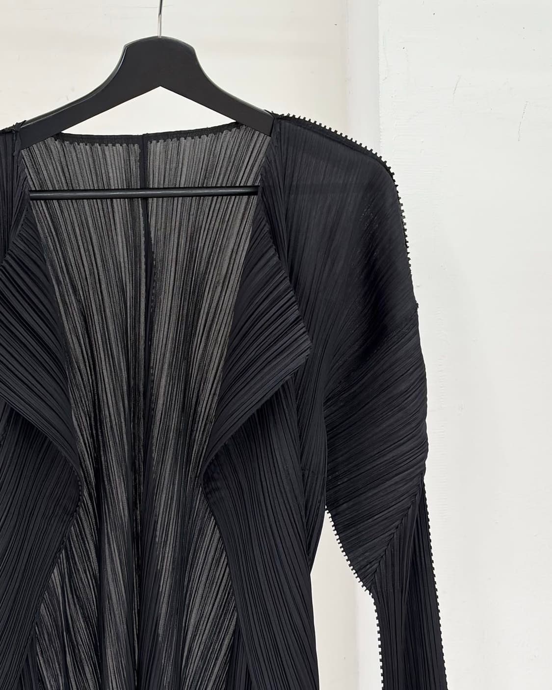 플리츠플리즈 블랙 베이직 링컬 가디건  상품이미지3