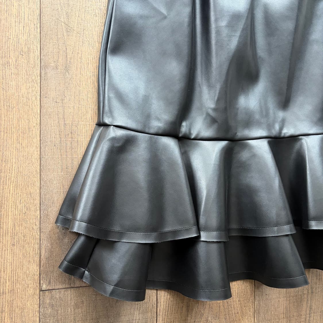 Synthetic Leather Layer Frill Skirt 상품이미지9