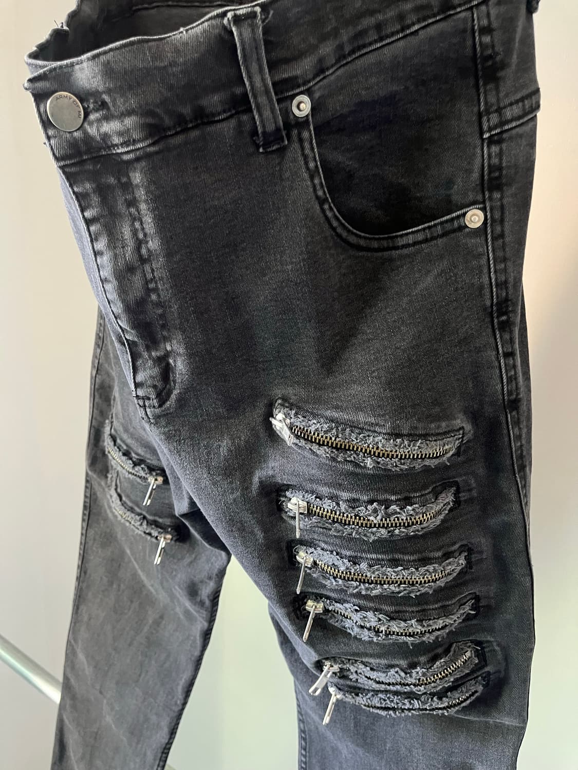 ARMY OF ME Drop Crotch Multi-Zip Pants 상품이미지3