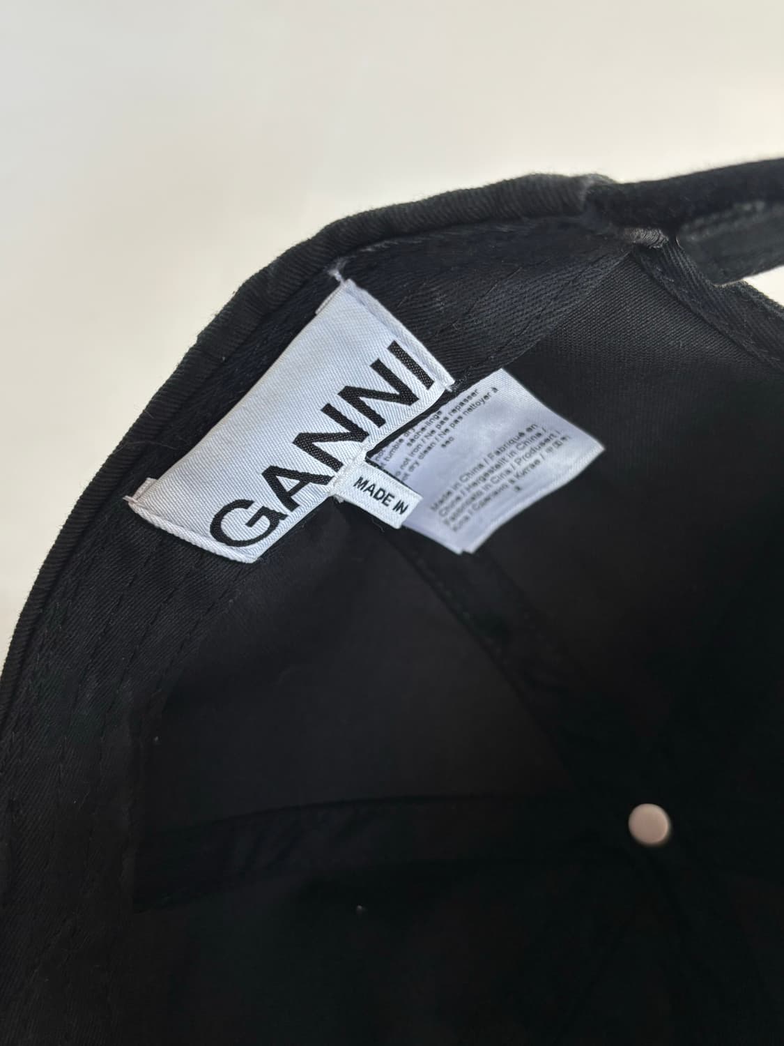 Ganni 가니 자수 로고 코튼 볼캡 상품이미지5