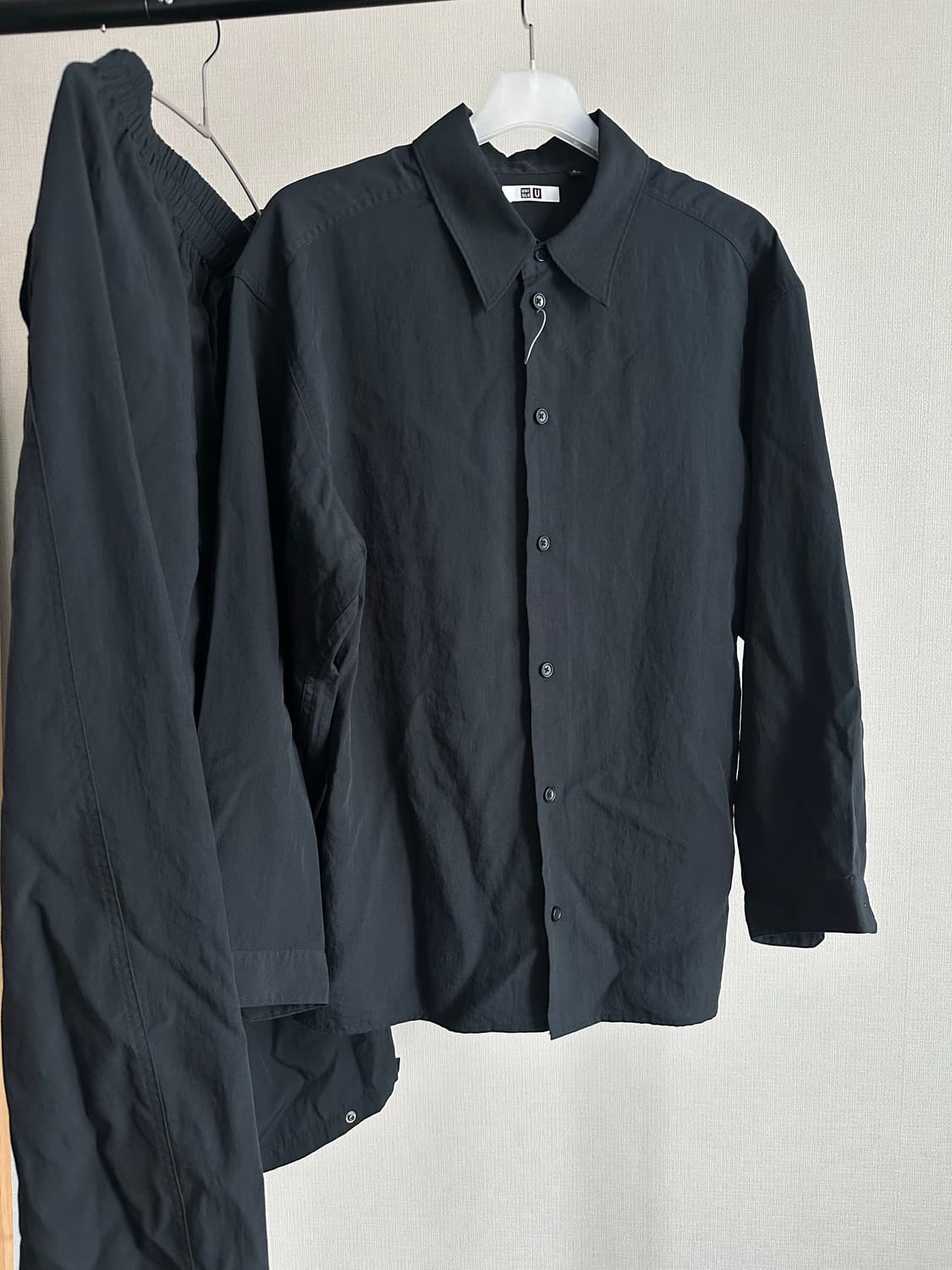 Uniqlo u 드레이프 셋업 상품이미지1