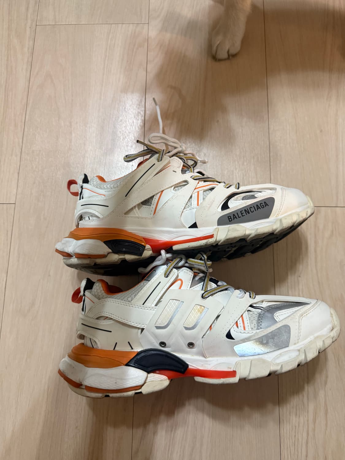 발렌시아가 트렉슈즈 흰주 40 상품이미지3