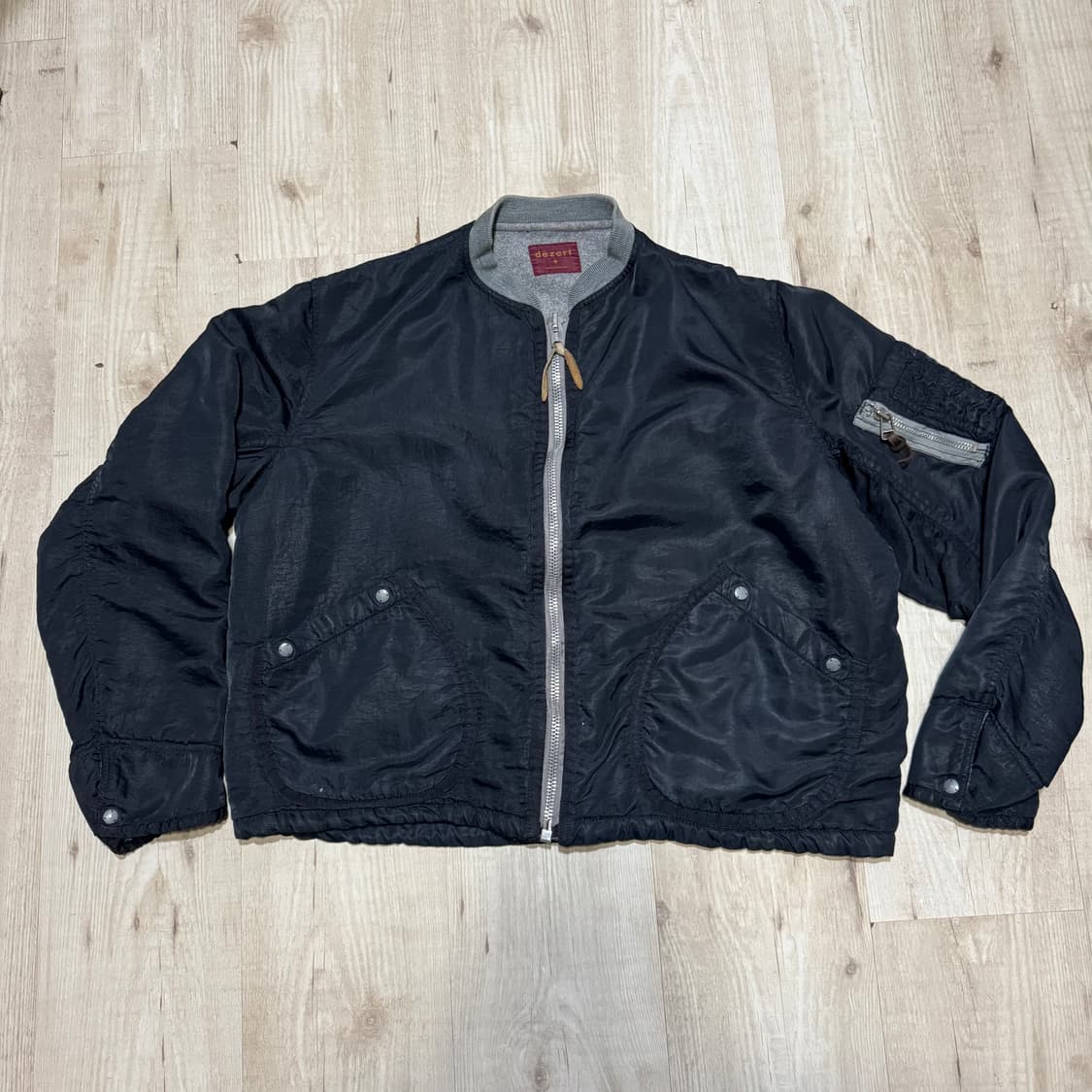 DEZERT+ 80s MA-1 나일론 블루종 (레드라벨) 상품이미지1