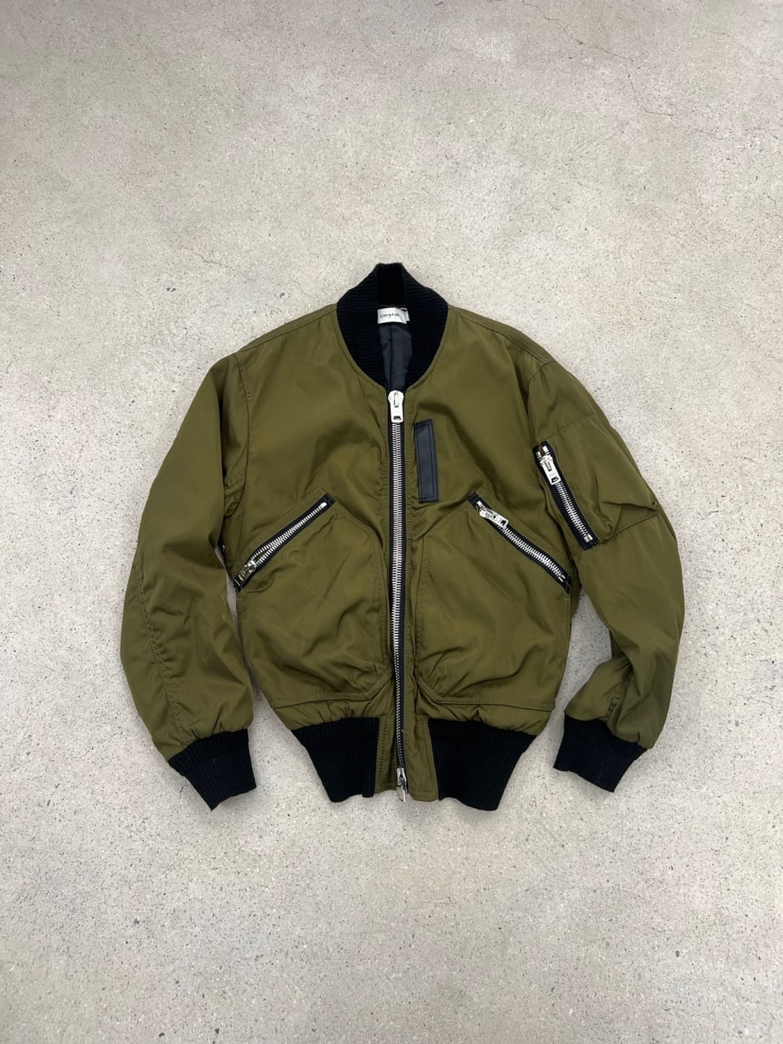 코치 올리브그린 나일론 봄버 자켓 상품이미지1