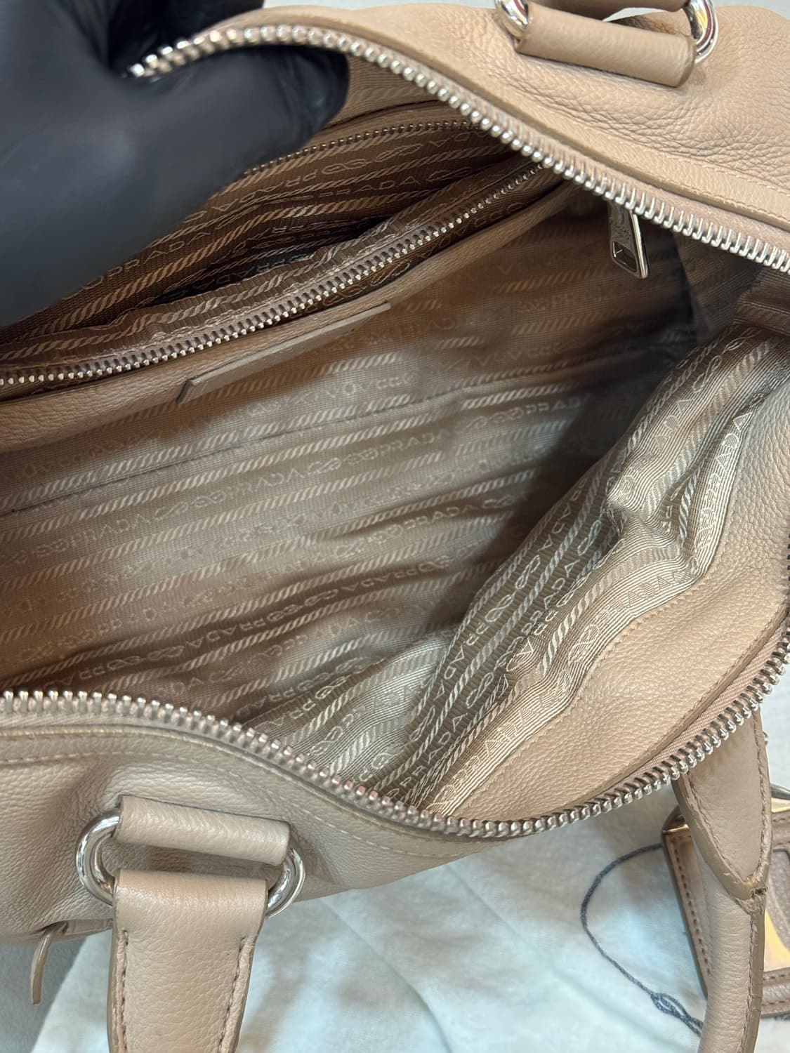 백화점판 프라다 비텔로 다이노 모터 토트백  상품이미지5