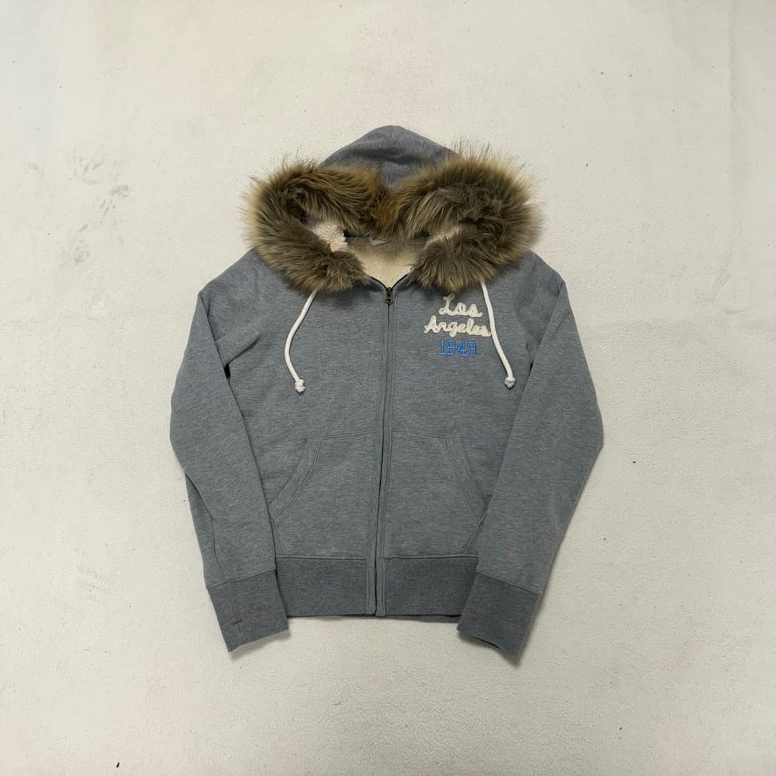 후아유 울프죠 후드집업 상품이미지1