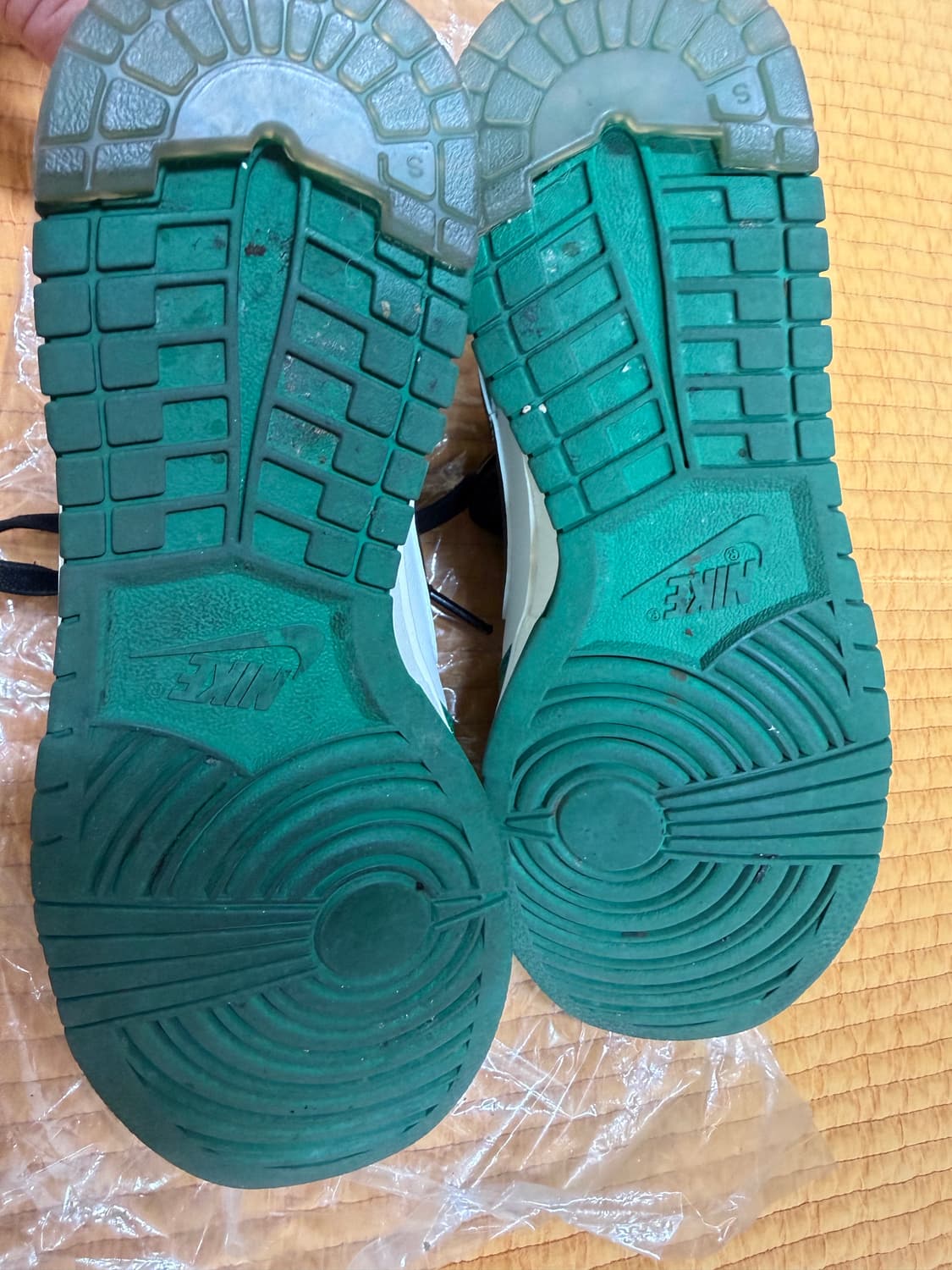 나이키 덩크 로우 레트로 잭팟 말라카이트 팝니다. 상품이미지3