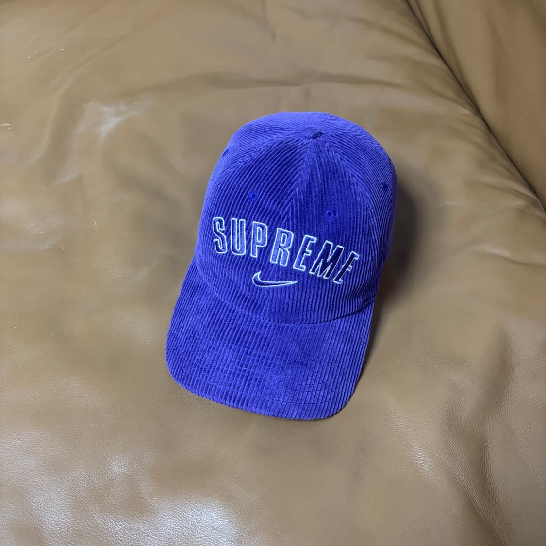 슈프림 나이키 6패널 볼캡 모자 아크 로고 코듀로이 퍼플 상품이미지1