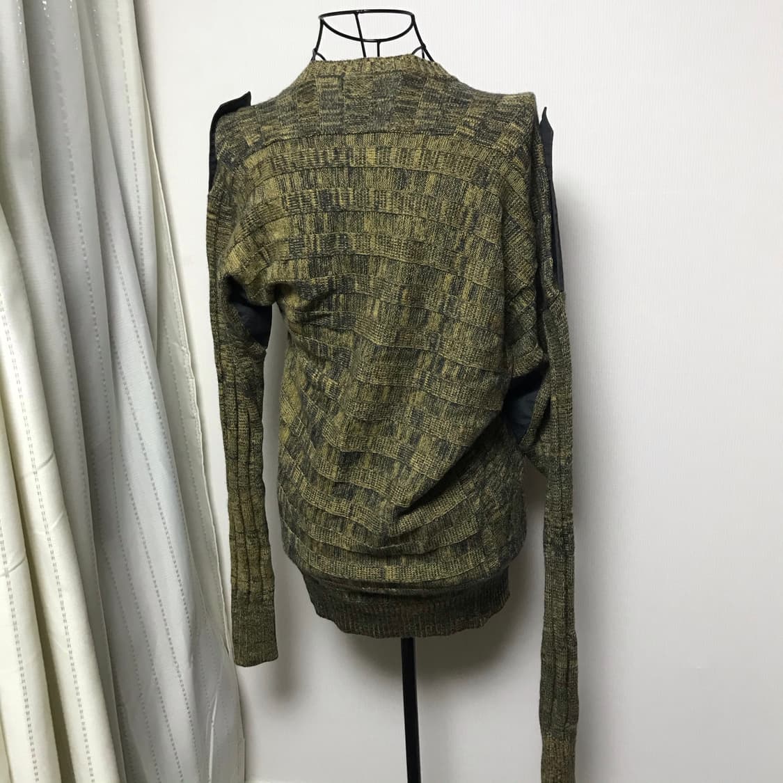 비비안웨스트우드 MAN 언밸런스 니트 상품이미지3