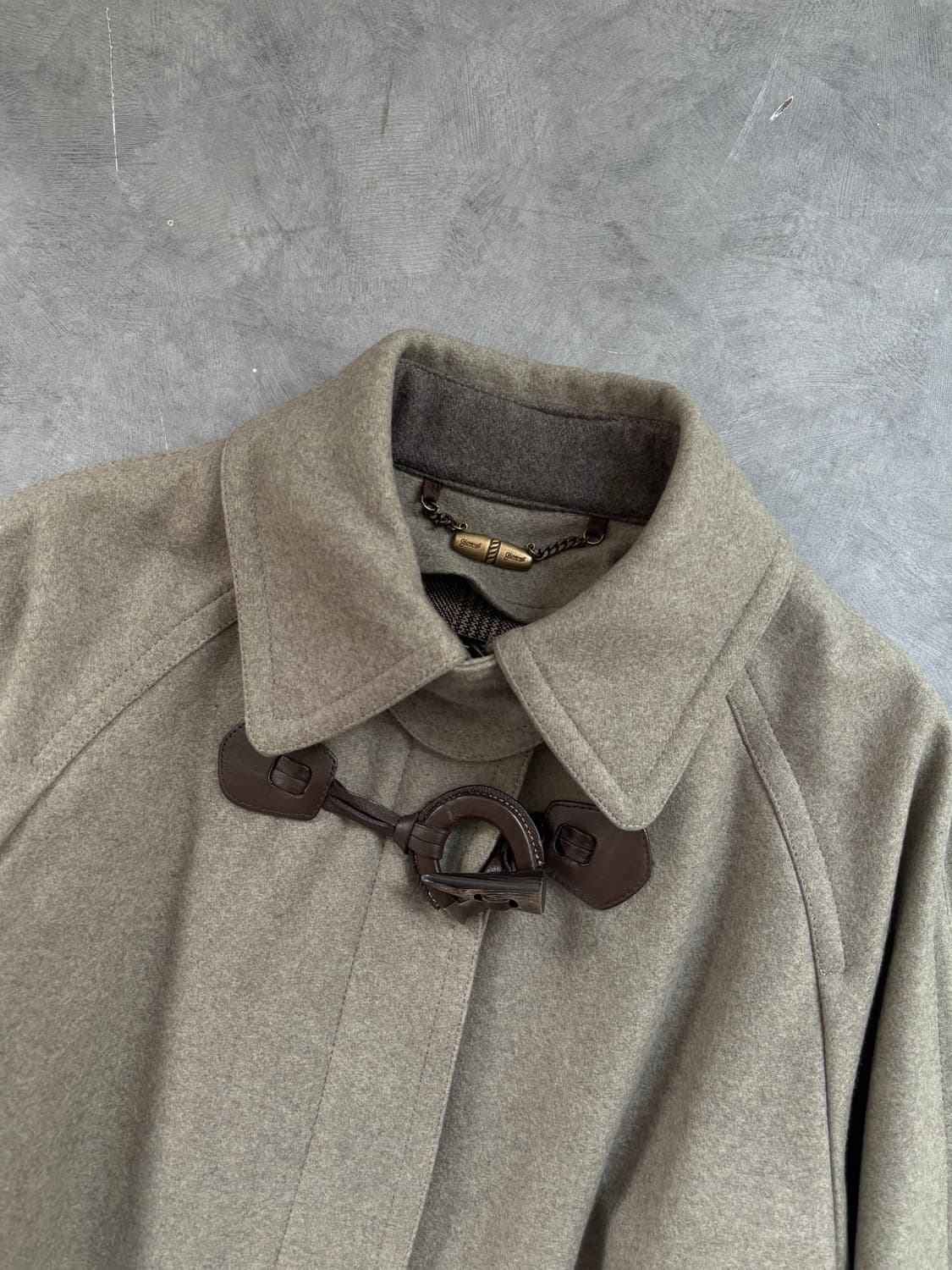 Gloverall 글로버올 그레이 하프 케이프 코트 상품이미지5