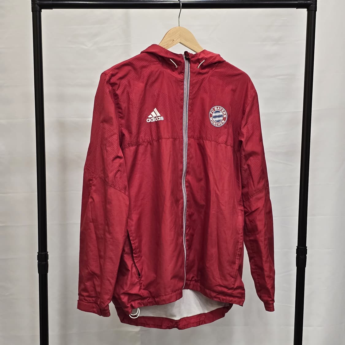 아디다스 FC바이에른 뮌헨 바람막이/윈드브레이커 레드 후드 (100) 상품이미지1