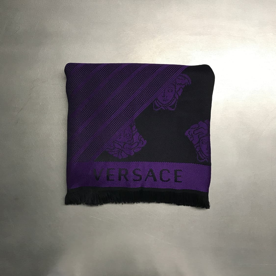 베르사체 메두사 머플러 퍼플 상품이미지2
