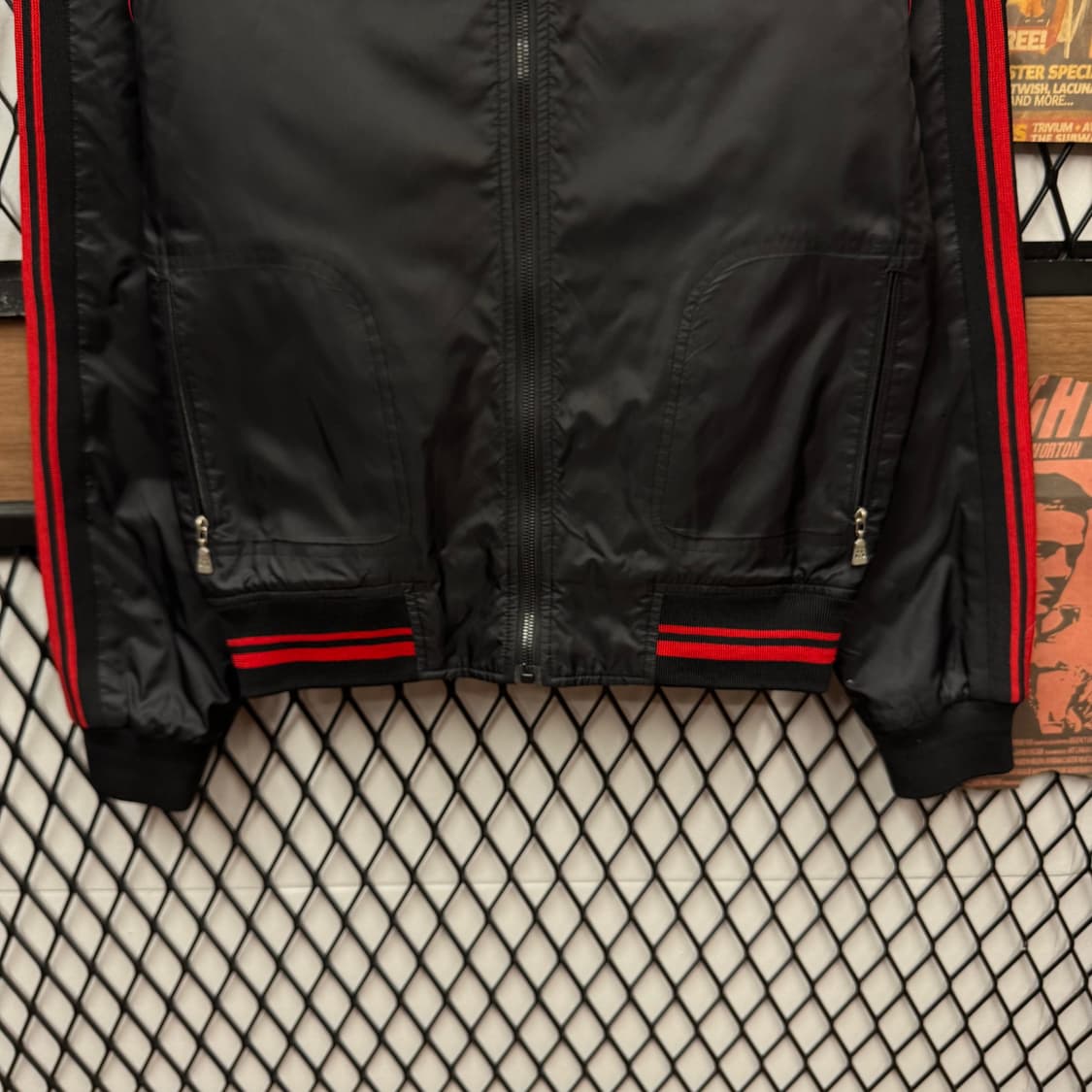 00s 캔버스 트랙 자켓 전면 척 테일러 로고 포인트 레드 블랙 상품이미지4