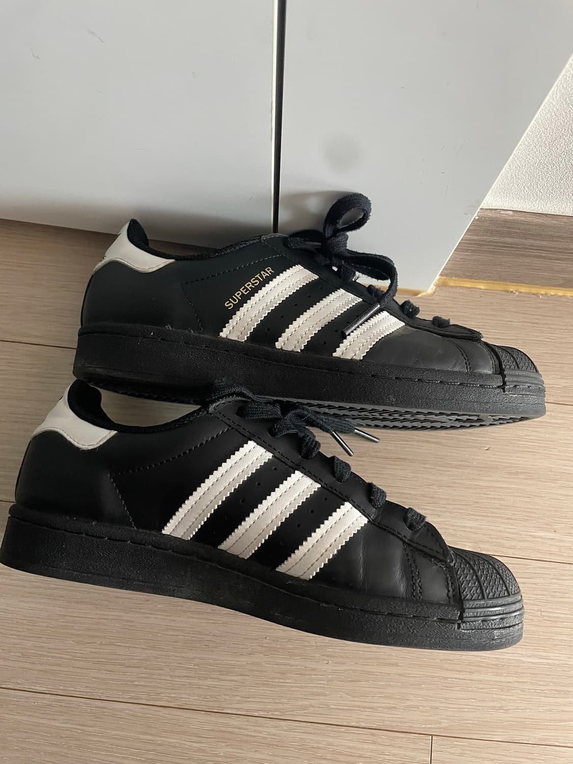 아디다스 슈퍼스타 코어 블랙 225 상품이미지2