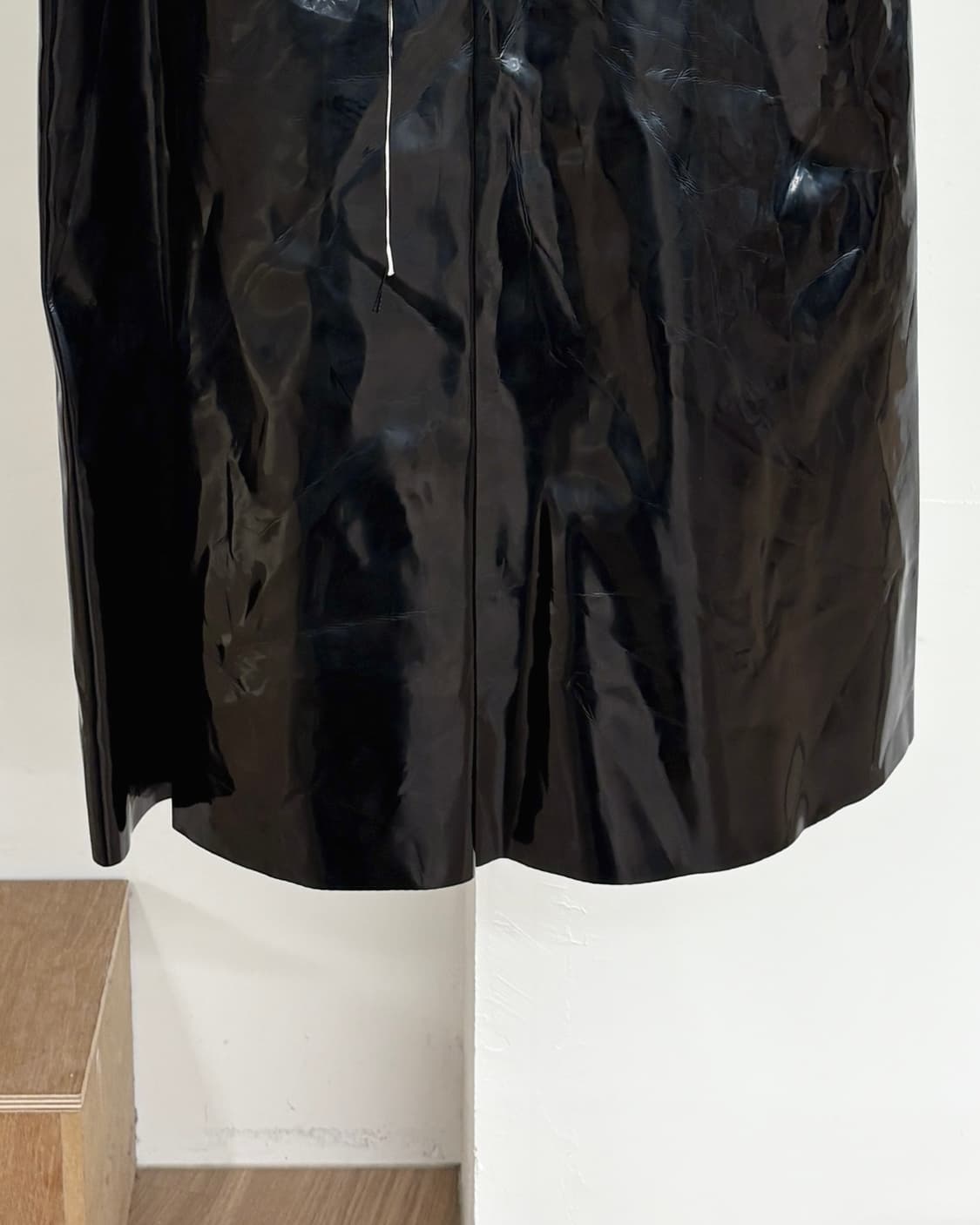 마르니 블랙 페이던트 레더 미디 스커트 상품이미지3