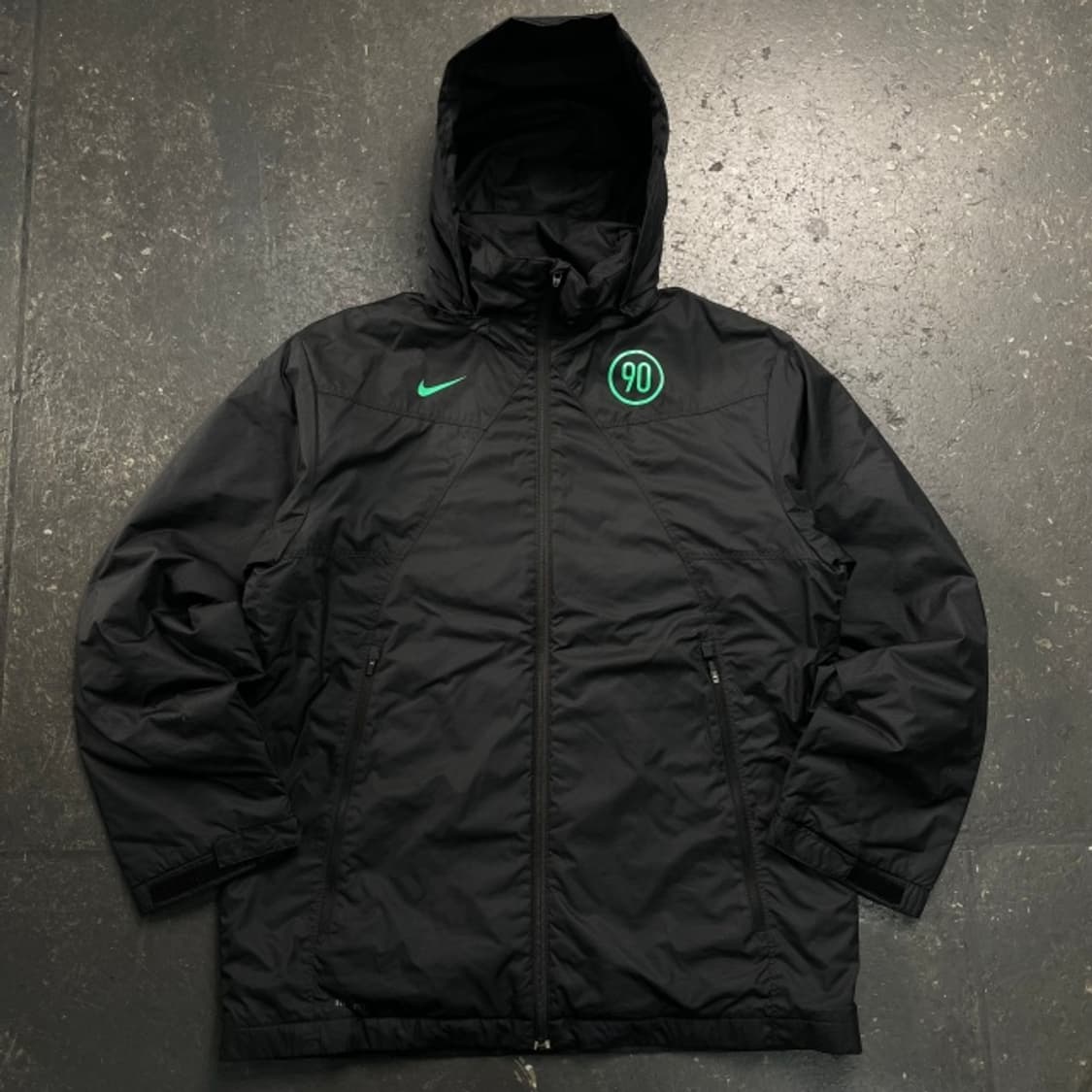 100 나이키 토탈90 바람막이 상품이미지1