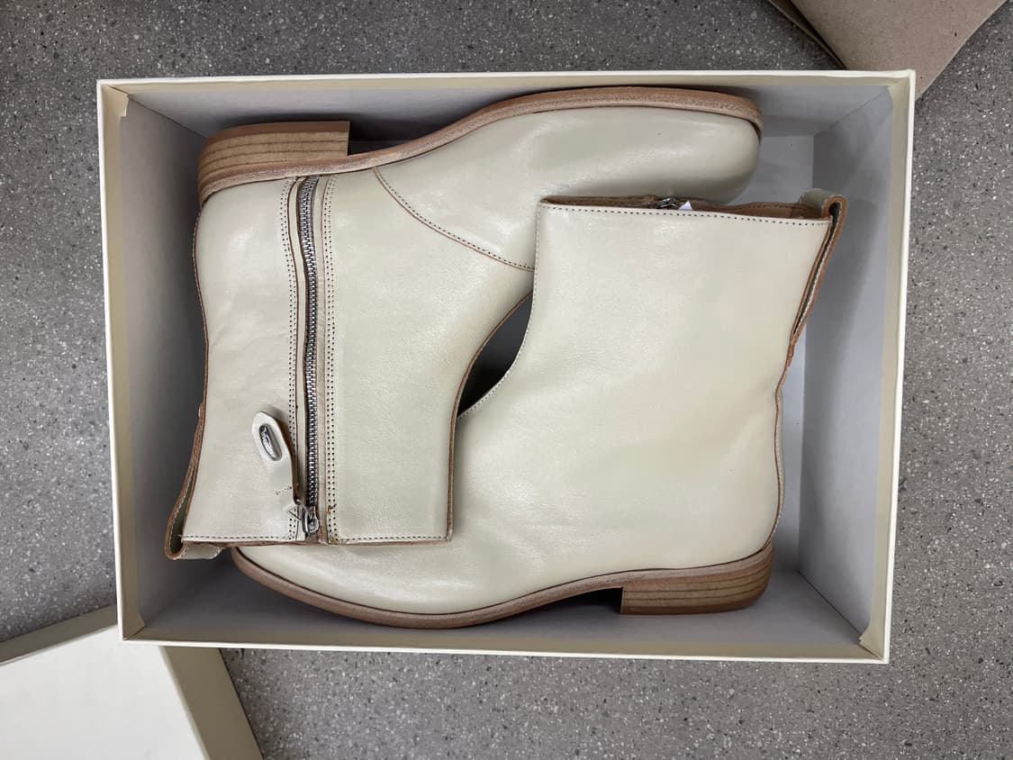 42) 아워레가시 미카엘리스 상품이미지1