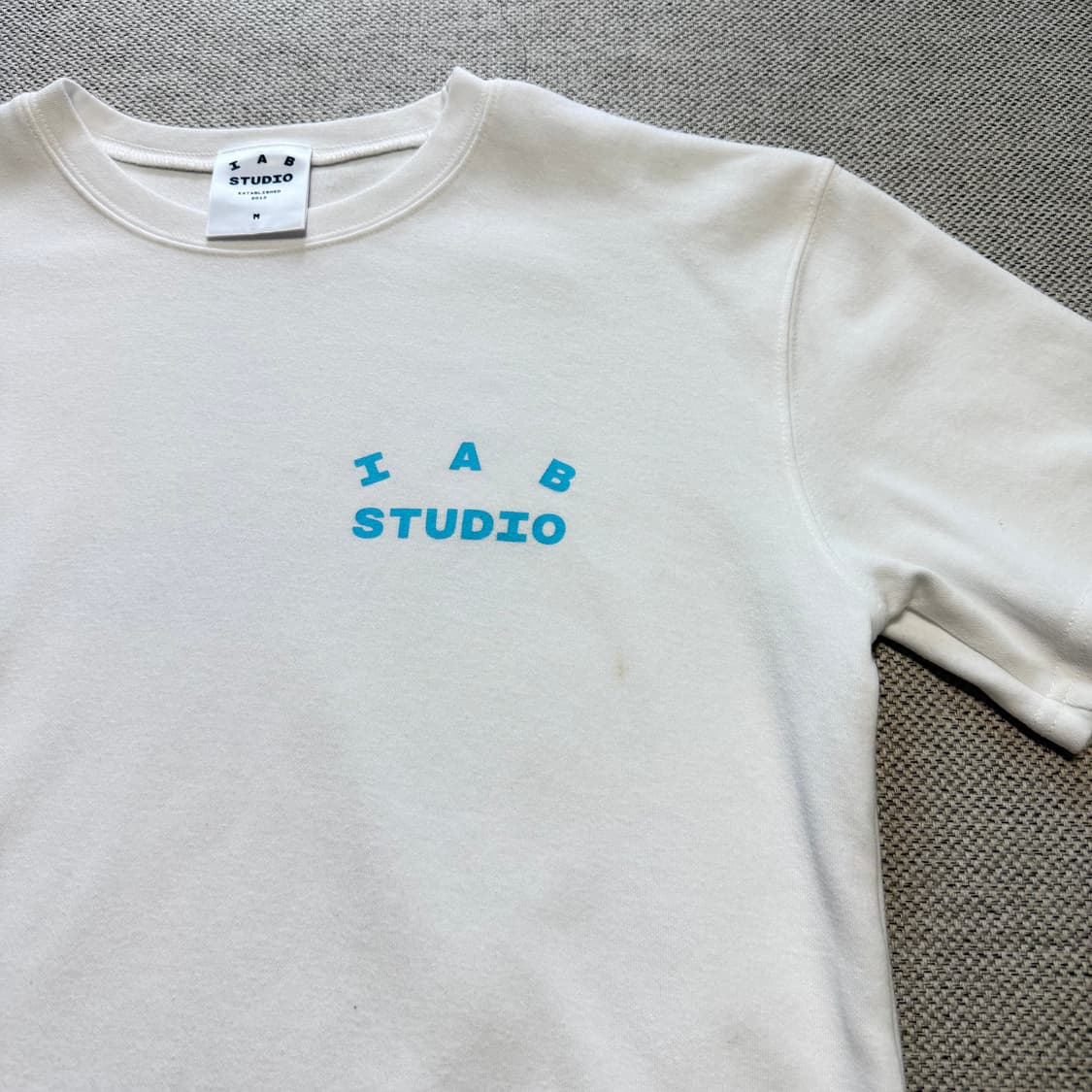 아이앱 스튜디오 로고 반팔티 상품이미지2