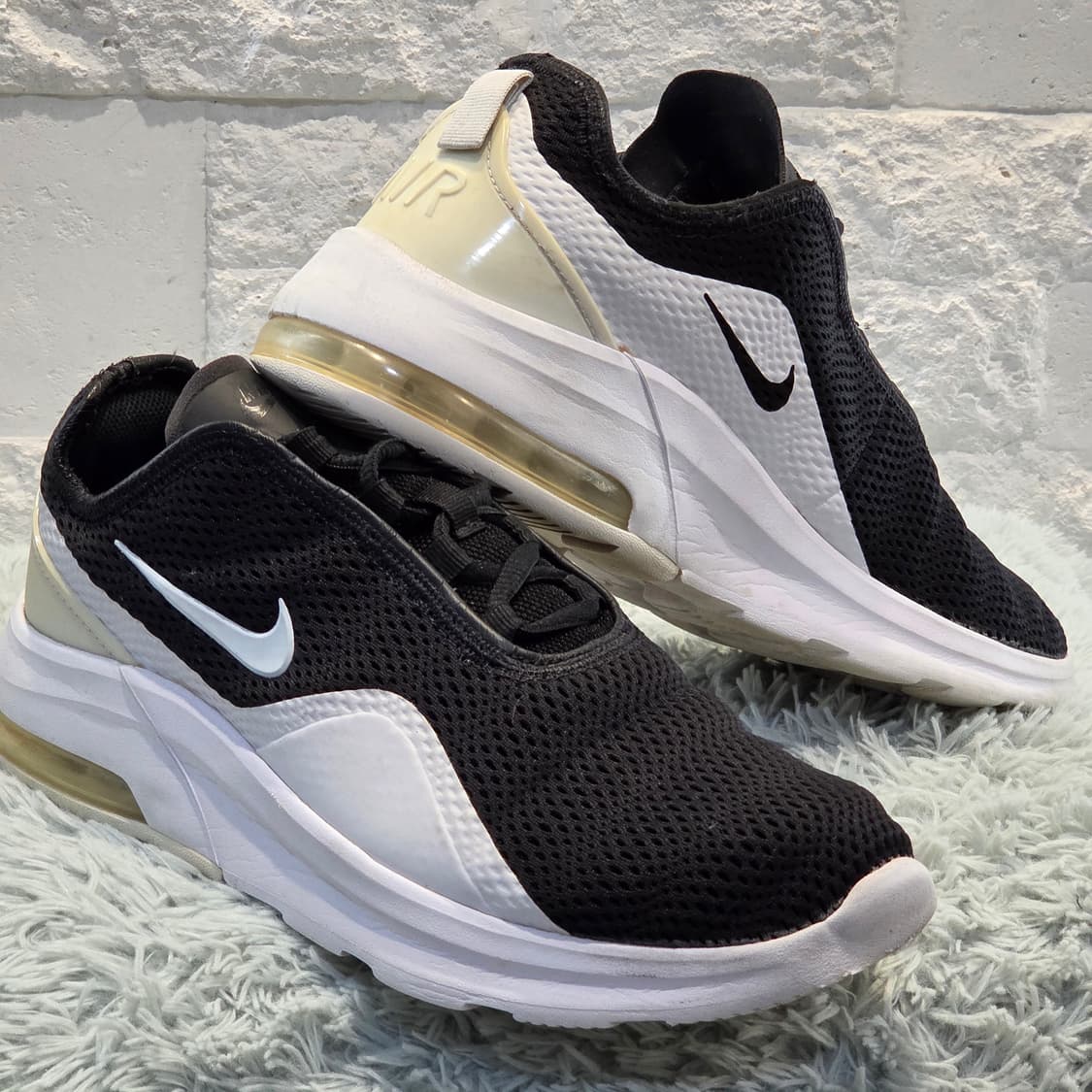 5a-6:나이키 에어 맥스 모션 2 블랙 화이트(275mm) 상품이미지4