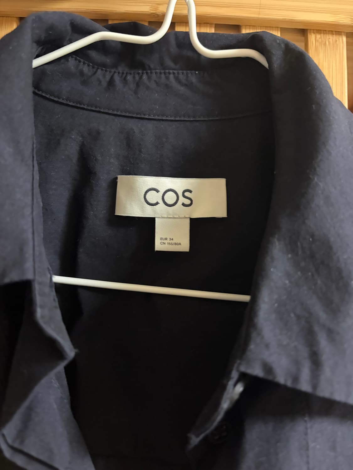 COS 플리티드 코튼 셔츠 네이비 EUR 34 상품이미지5