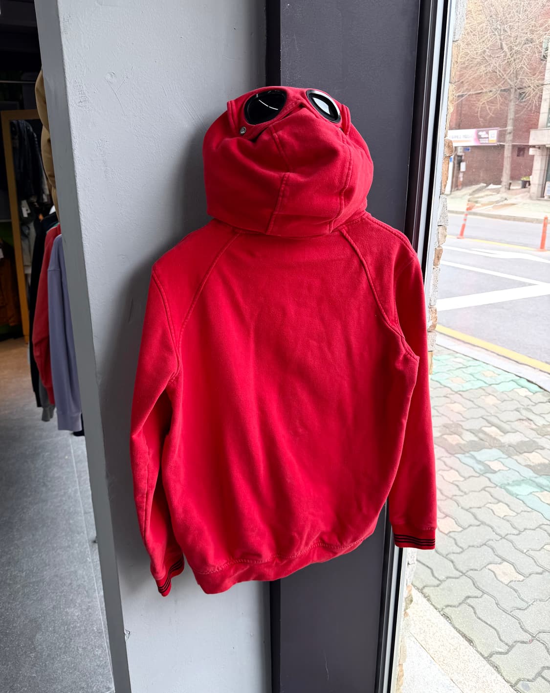 CP컴퍼니X아디다스 고글 렌즈 후드티 상품이미지8