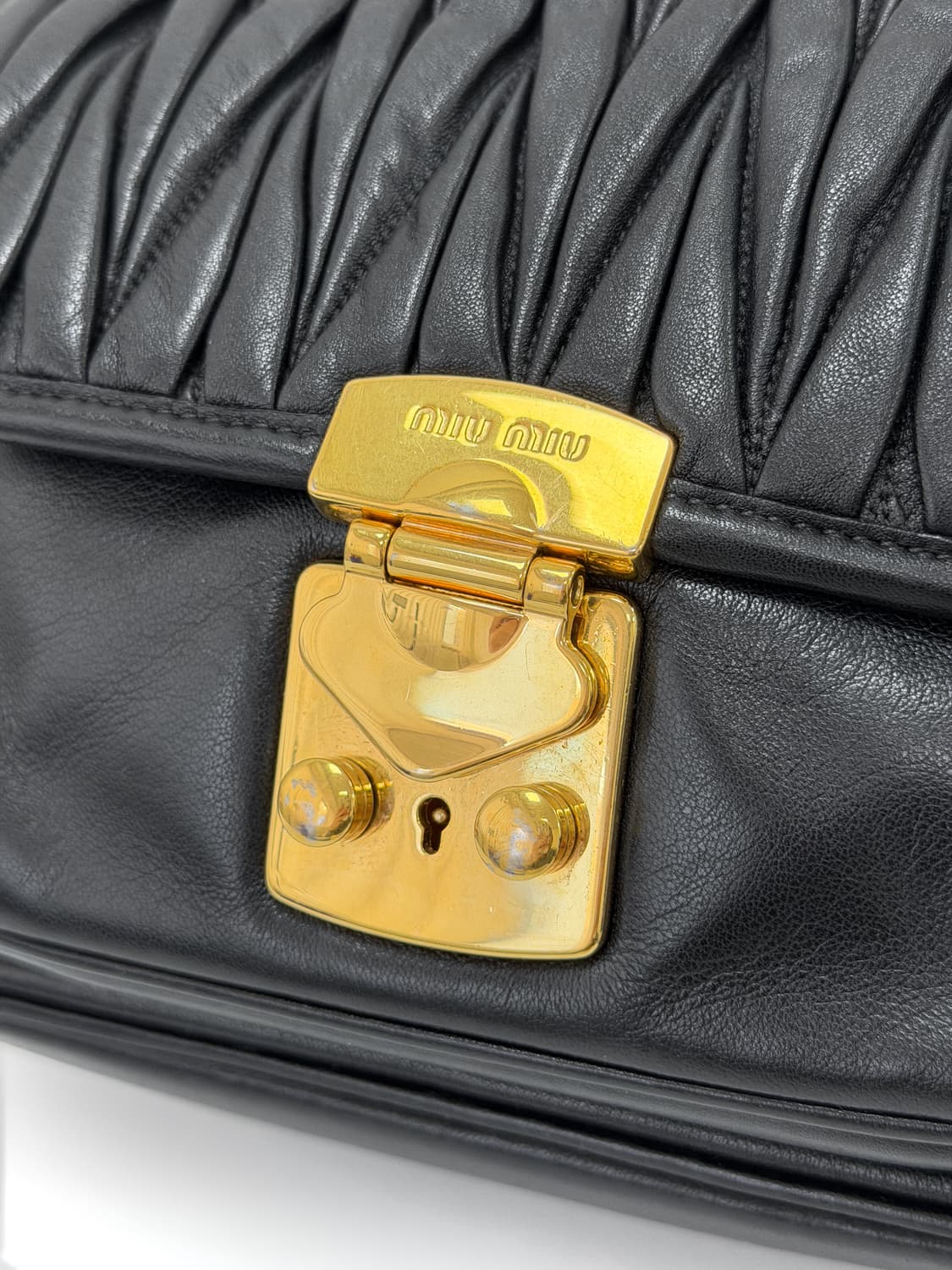 미우미우 파티나 마테라쎄 나파 크로스백 상품이미지8