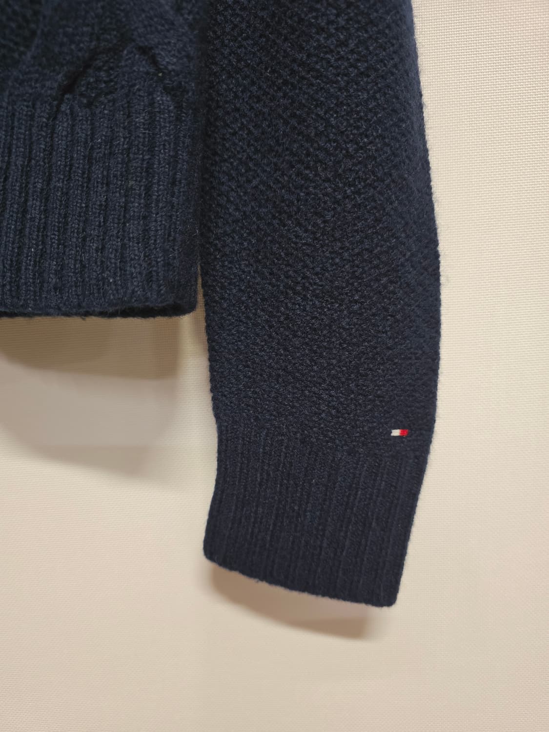 타미힐피거 모캐시미어 꽈배기 가디건 상품이미지4