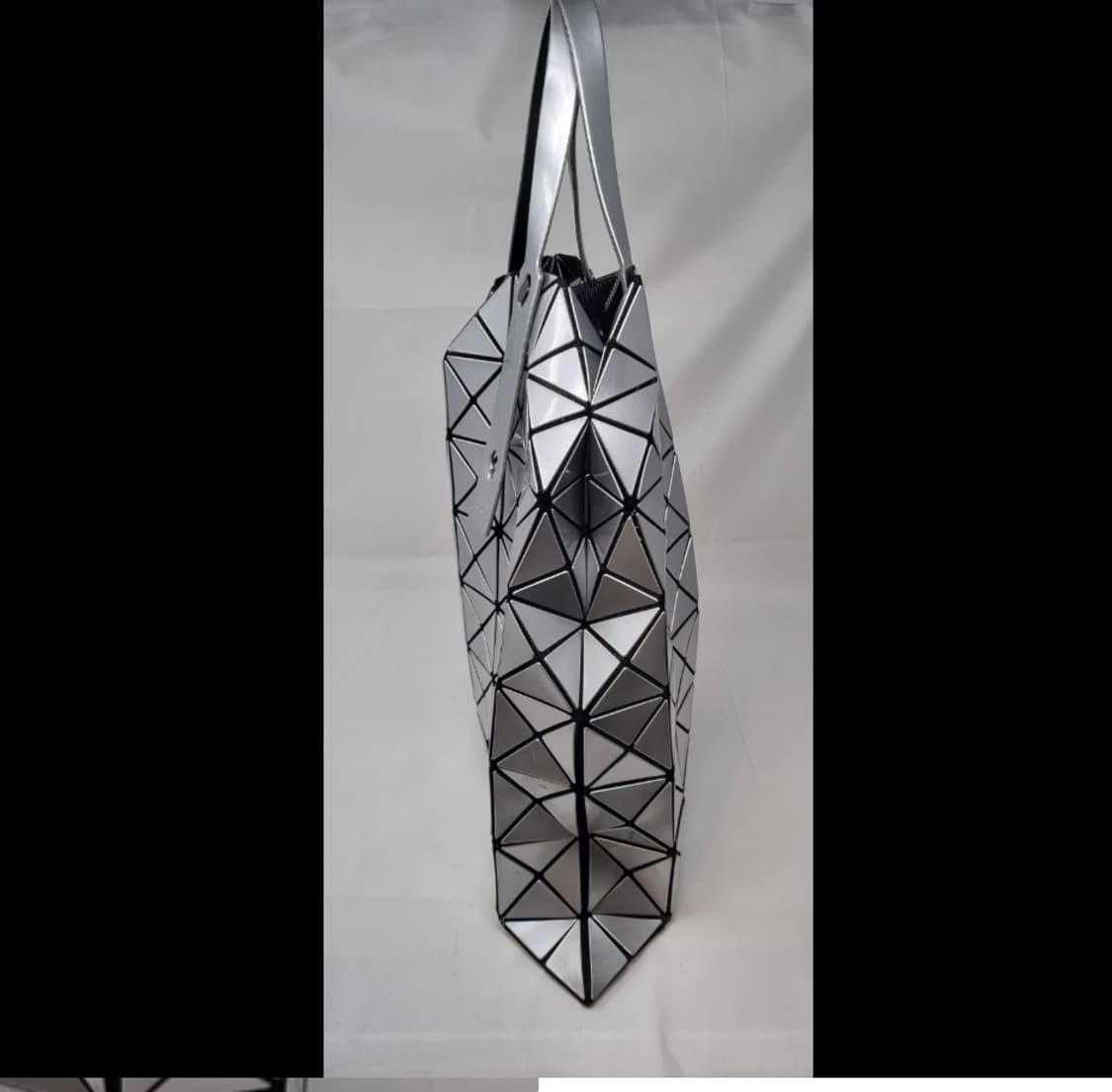 바오바오 이세이미야케 루센트 실버 토트백 상품이미지3