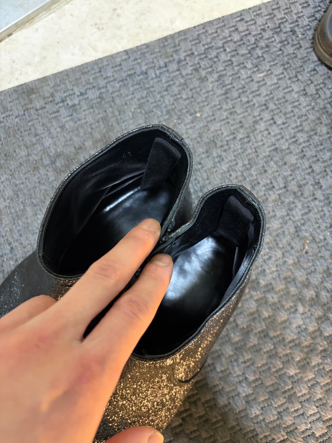 생로랑 글리터 부츠 블랙 41 판매합니다. 상품이미지4