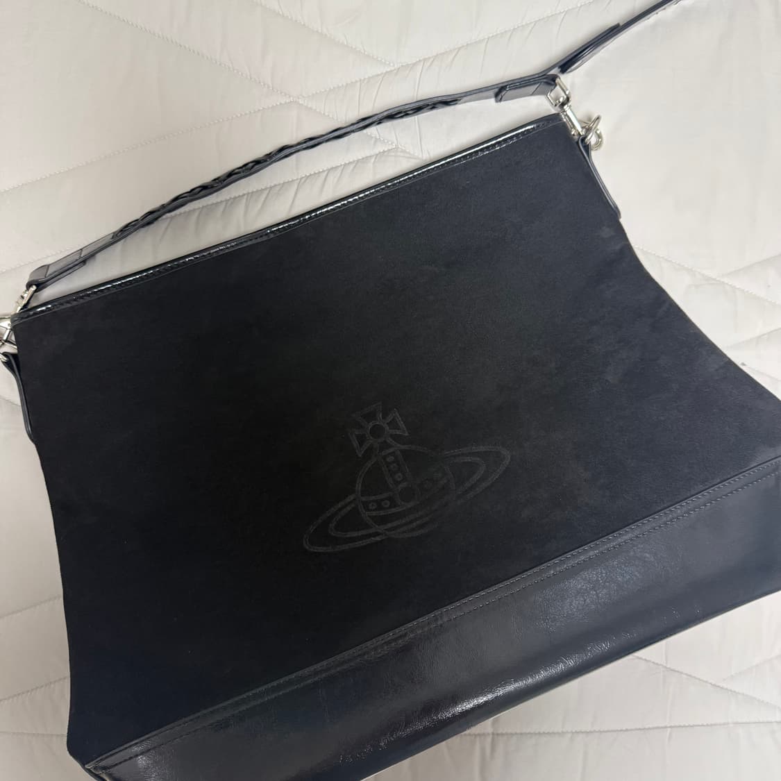 비비안웨스트우드  오브 플라크 블랙 토트 낸시 호보백 스웨이드 가죽 가방 상품이미지4