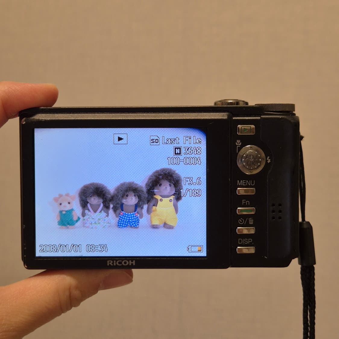 ricoh R10 블랙 ✨ 감성 스냅에 딱 좋은 디카 상품이미지2