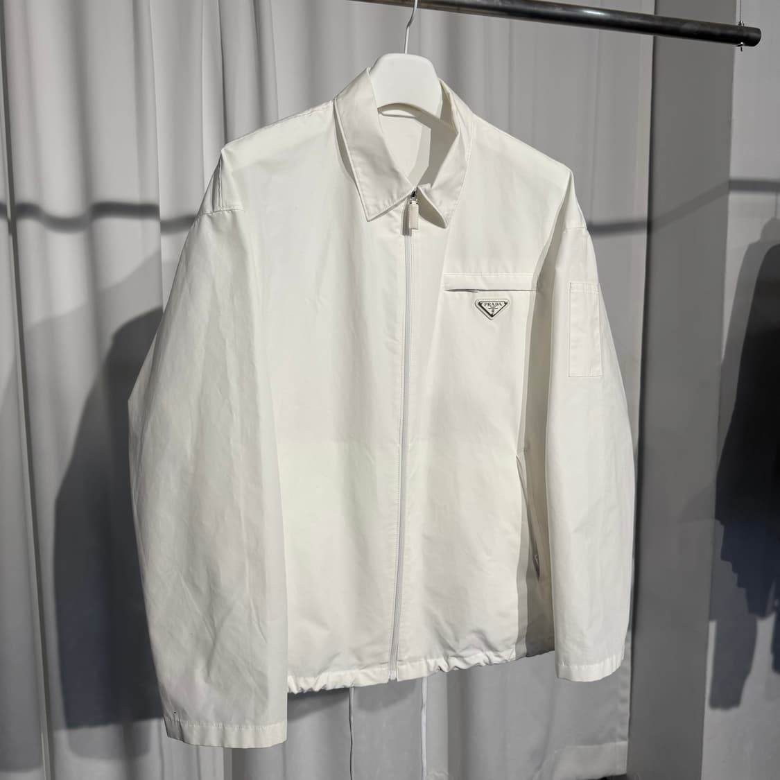 [정품] 프라다 테크니컬 포플린 자켓 sgn889 오버핏L사이즈 상품이미지2