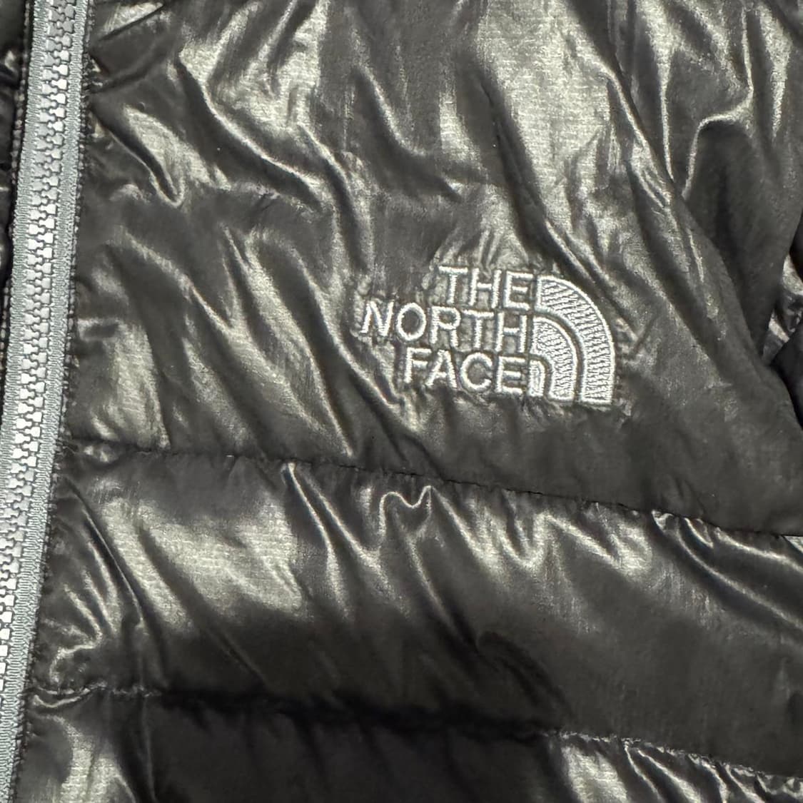 노스페이스 경량 패딩 블랙 상품이미지2