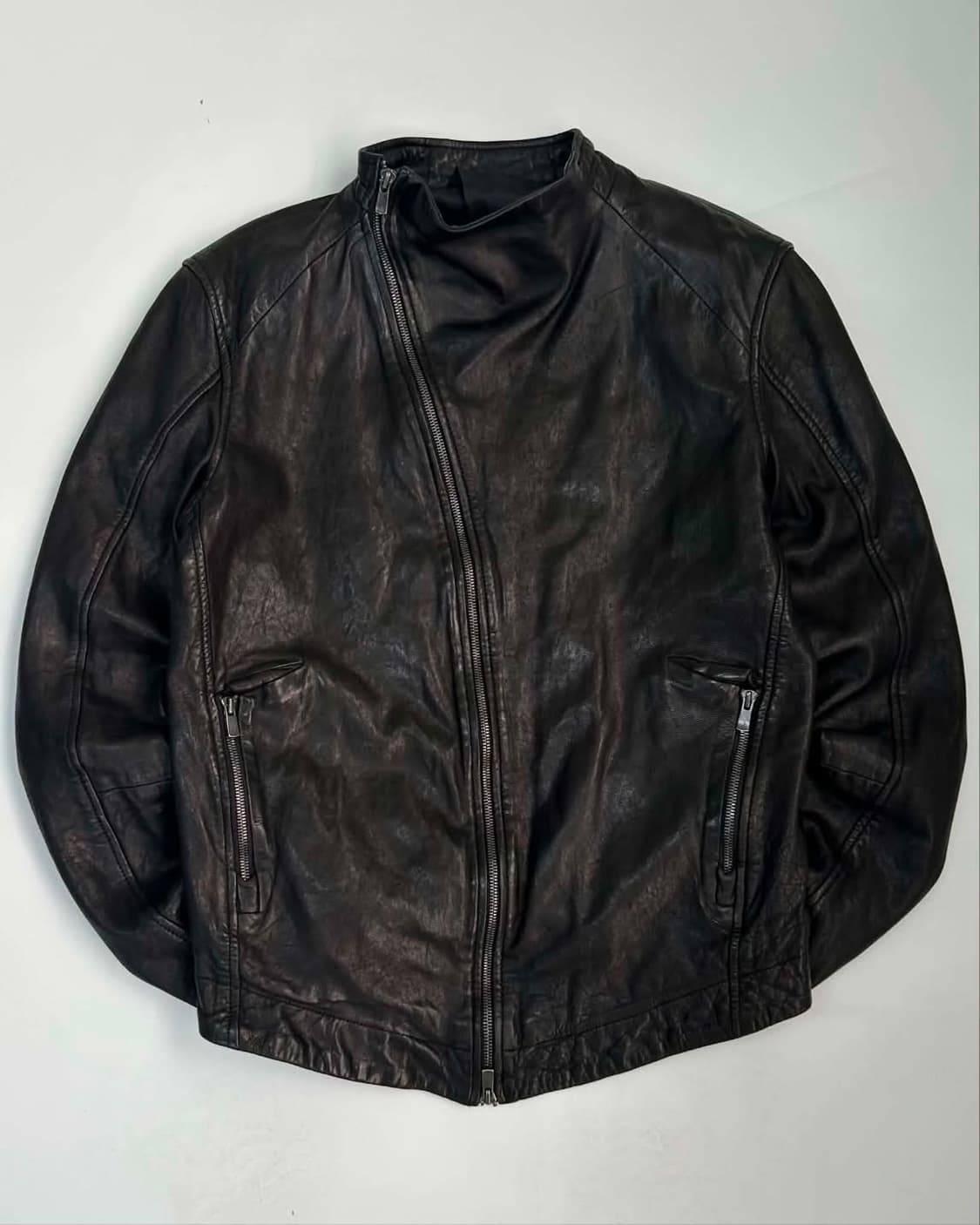 [1] Leon Louis Lambskin Leather 비대칭 하이넥  상품이미지1