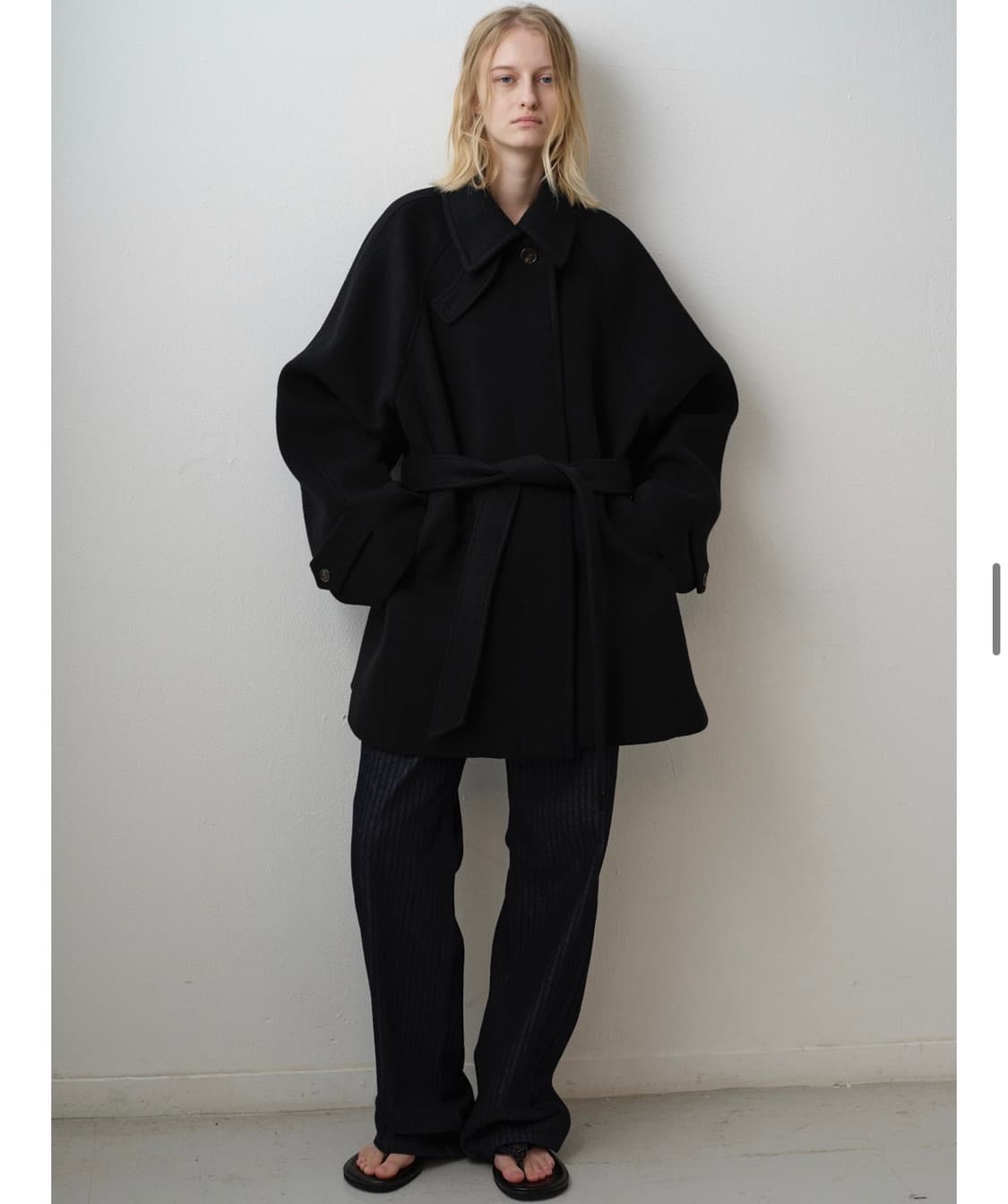 파사드패턴 캐시미어 벨티드 하프 코트_black 스몰 상품이미지1