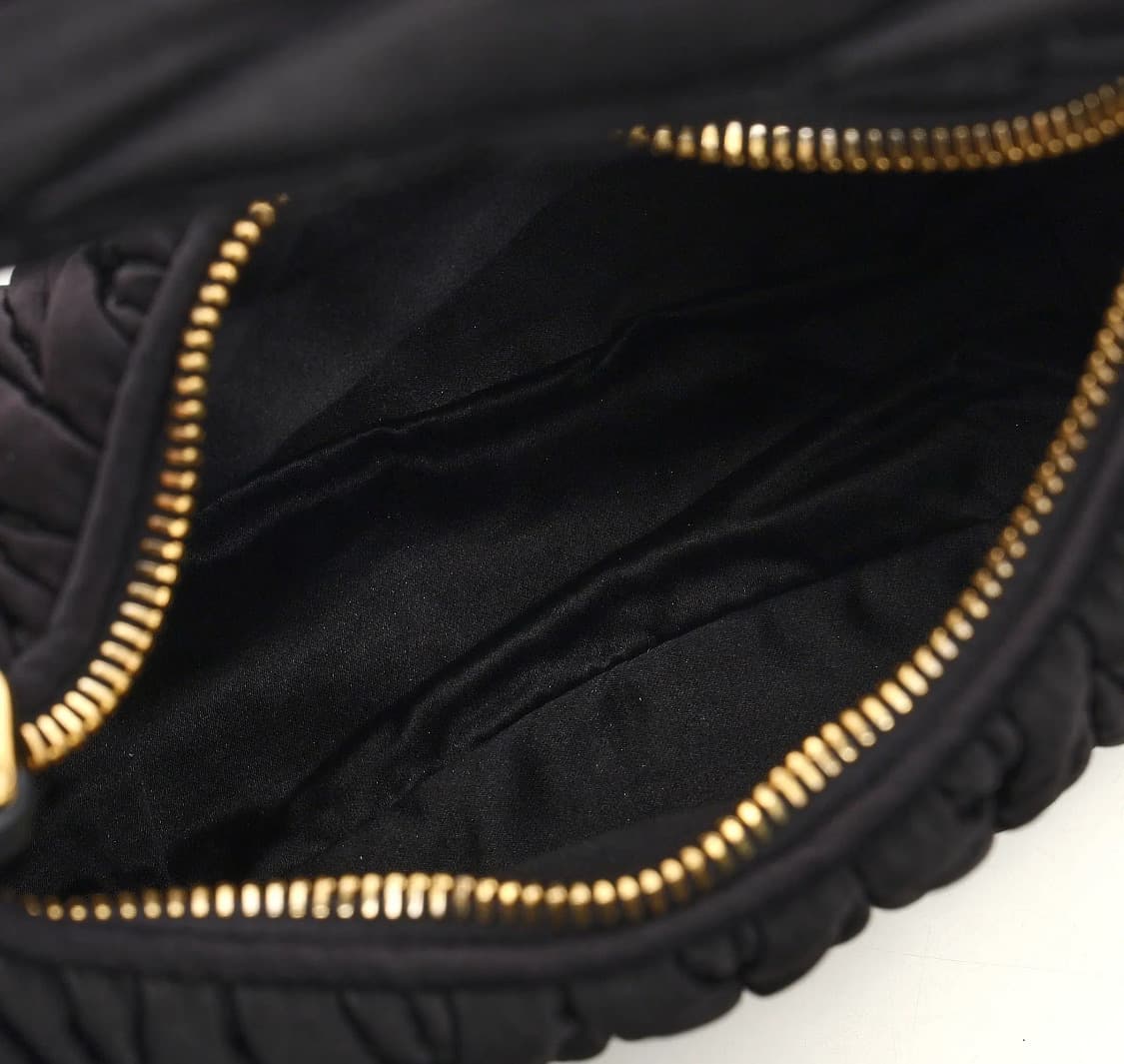 [S급] 미우미우 완더 마테라쎄 새틴 호보백 판매합니다!!! 상품이미지7